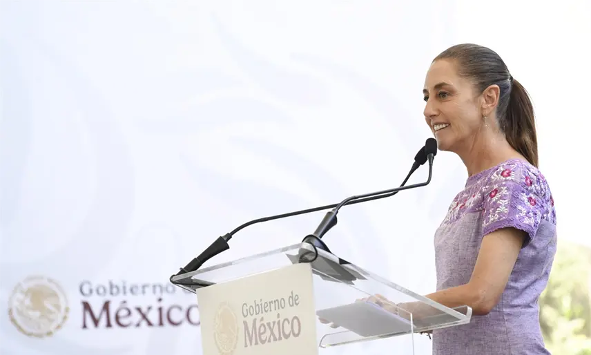 Inicia Sheinbaum planteamiento para regular uso de redes sociales en escuelas