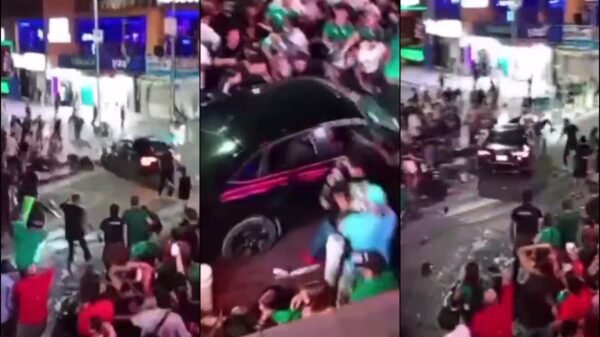 (VIDEO) Conductor embiste a aficionados que celebraban triunfo de México en Los Cabos