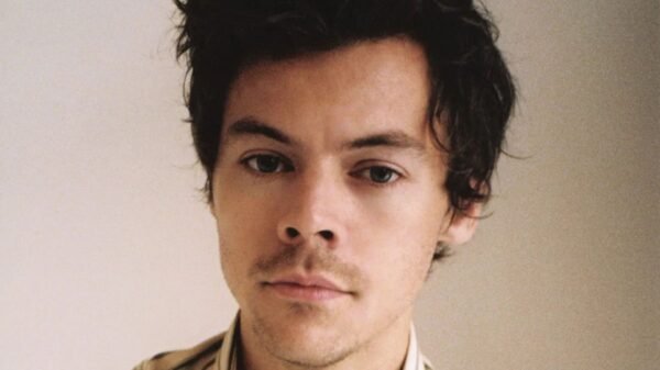 Harry Styles preocupa a sus fans tras desplomarse durante un concierto en Londres