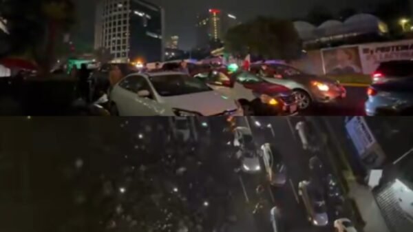 Afición mexicana no deja dormir a Ecuador y arma fiesta afuera de su hotel en CDMX