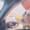 Separan de su cargo a jefe de Tránsito en Sonora tras apuntar su arma contra automovilista