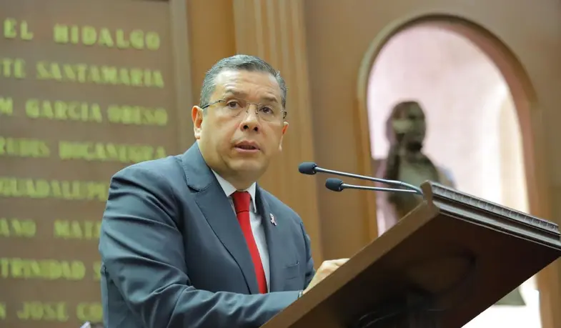 Inhabilitan por 20 años a diputado morenista de Michoacán