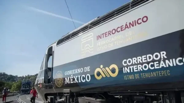 Tren Interoceánico reiniciaría su servicio de transporte a principios de 2027: Sheinbaum