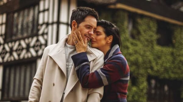 ¿Volvieron? Aislinn Derbez y Mauricio Ochmann son captados juntos tras viaje por Italia
