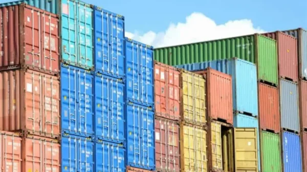 México logra superávit comercial de más de 9 mil 850 mdd a mitad de año