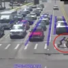 Automovilista vestido de Spiderman auxilia a persona en silla de ruedas en Arkansas