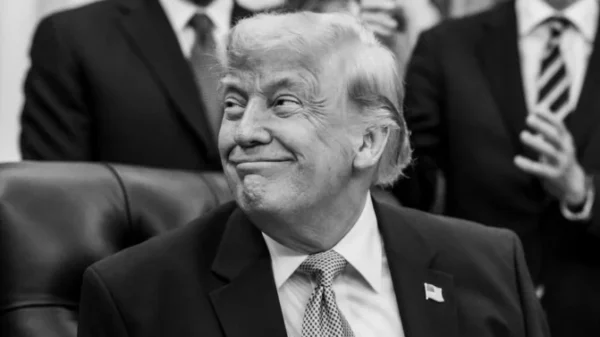 Corte Suprema frena en seco a Trump y protege ciudadanía por nacimiento en EE. UU.