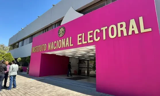 INE descarta incumplimientos de Territorium Life para capacitación interna, tras polémica en la UNAM