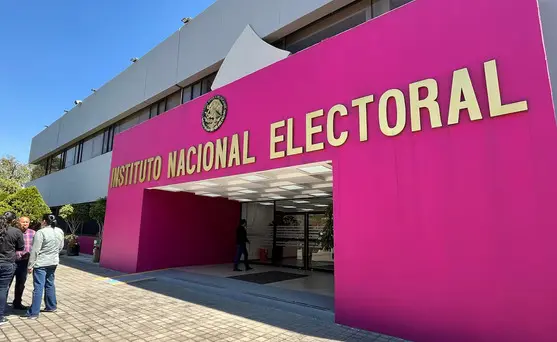 INE descarta incumplimientos de Territorium Life para capacitación interna, tras polémica en la UNAM