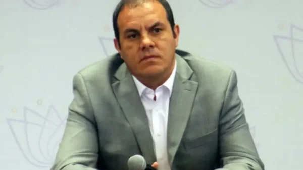Captan a Cuauhtémoc Blanco en exclusivo restaurante de Barcelona: '¿Cuánto pagó?'