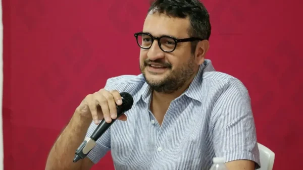 'Andy' López Beltrán niega vínculos con huachicol fiscal