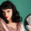Mon Laferte genera polémica por lo que le dijo a un fan en el aeropuerto: “Un verdadero fan se sabría mis canciones”