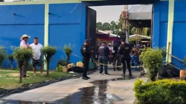 Comando irrumpe en fiesta familiar y mata a 3 en Oaxaca