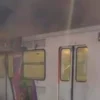 Desalojan la estación Taxqueña del Metro CDMX por incendio en un tren