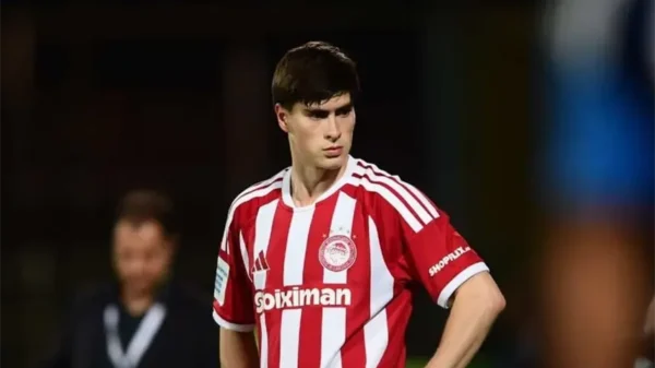 Armando "Hormiga" González marca doblete en la Copa de Grecia con Olympiacos
