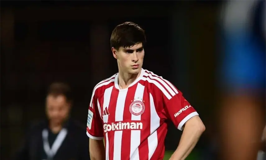 Armando "Hormiga" González marca doblete en la Copa de Grecia con Olympiacos