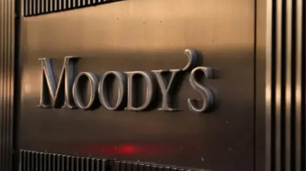 México enfrenta tendencia fiscal negativa por bajo crecimiento y aumento de la deuda: Moody´s