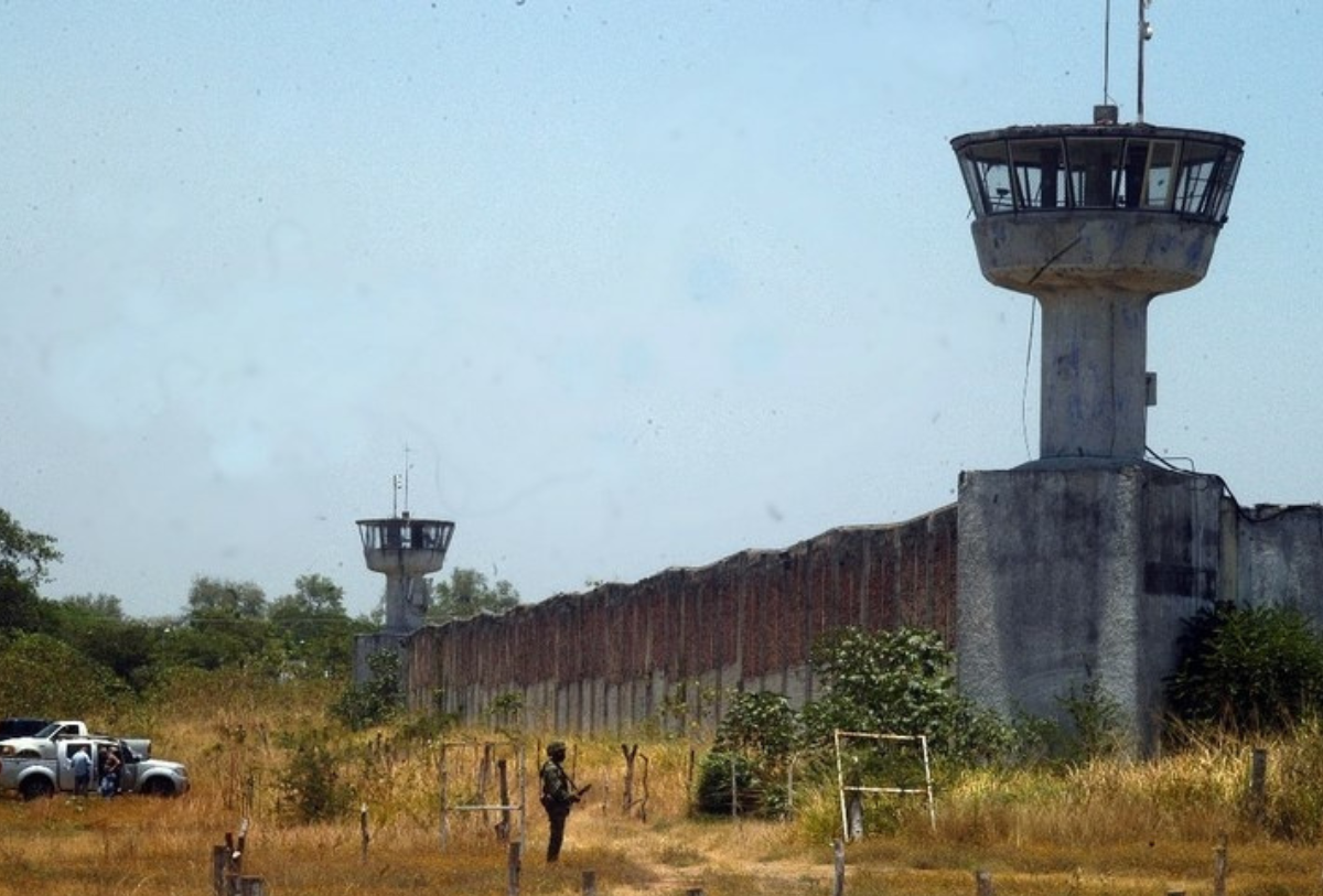 Denuncian presuntas irregularidades en penal de Chalco