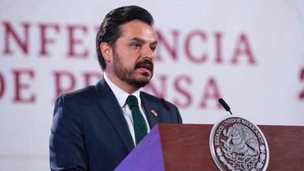 PAN Exige la Renuncia de Zoé Robledo por Crisis en Hospitales Públicos