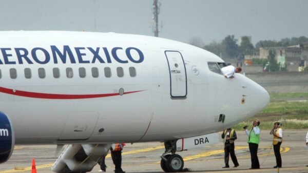 Aeroméxico alerta por supuesta venta de datos de clientes en Telegram y pide extremar precauciones