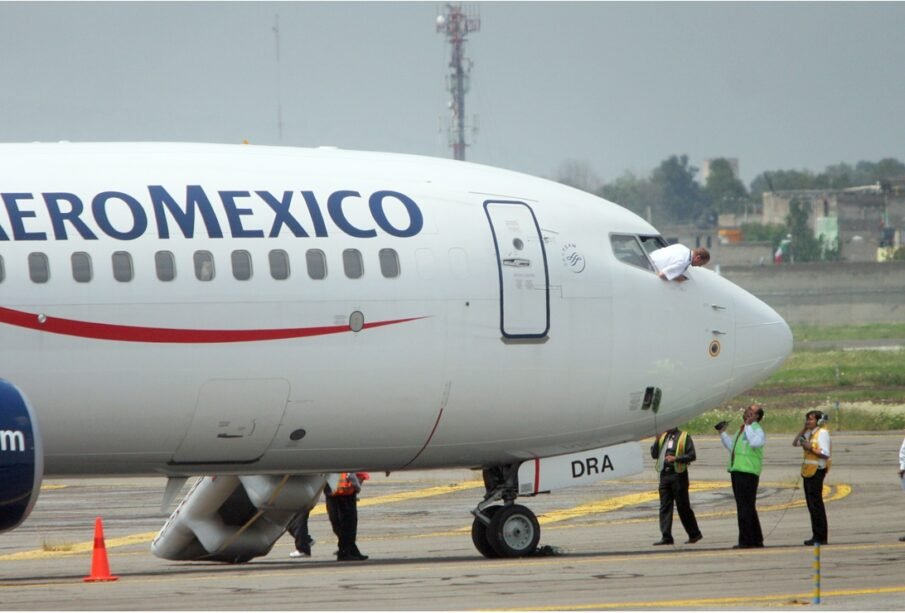 Aeroméxico alerta por supuesta venta de datos de clientes en Telegram y pide extremar precauciones