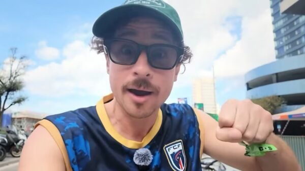Luisito Comunica presencia un asalto en Barcelona y queda en medio: VIDEO