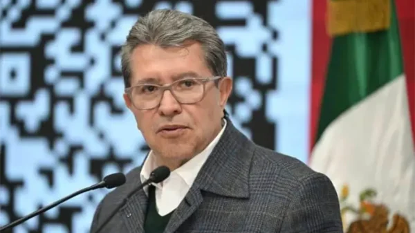 "Morena no meterá las manos por nadie": Monreal tras presuntas irregularidades en el INE