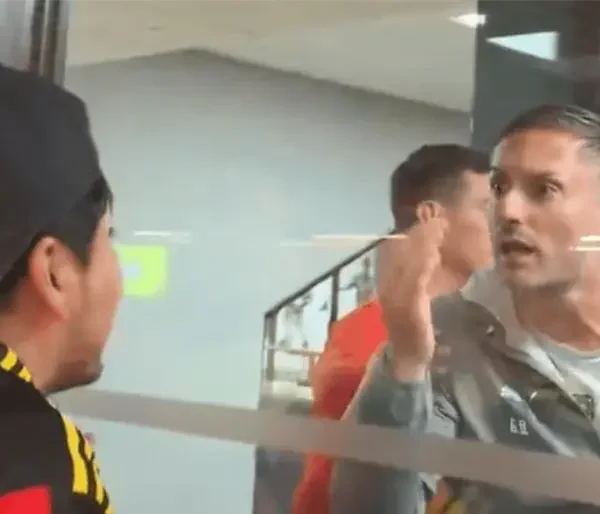 Se viraliza video de aficionado insultando a Guido Bonini, preparador físico de Monterrey, tras el duelo con América