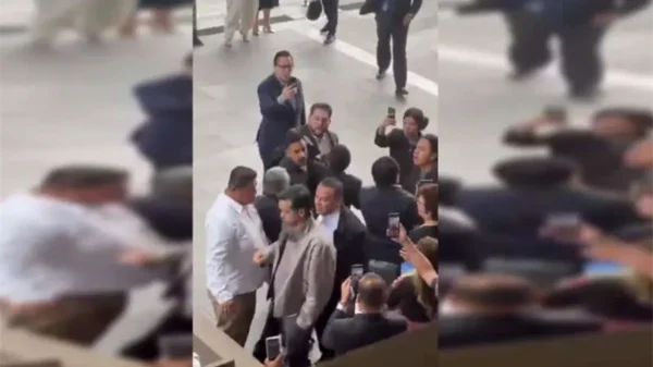 Diputado del PRI confronta y llama "asesino" a Máynez en San Lázaro por agua contaminada en Jalisco