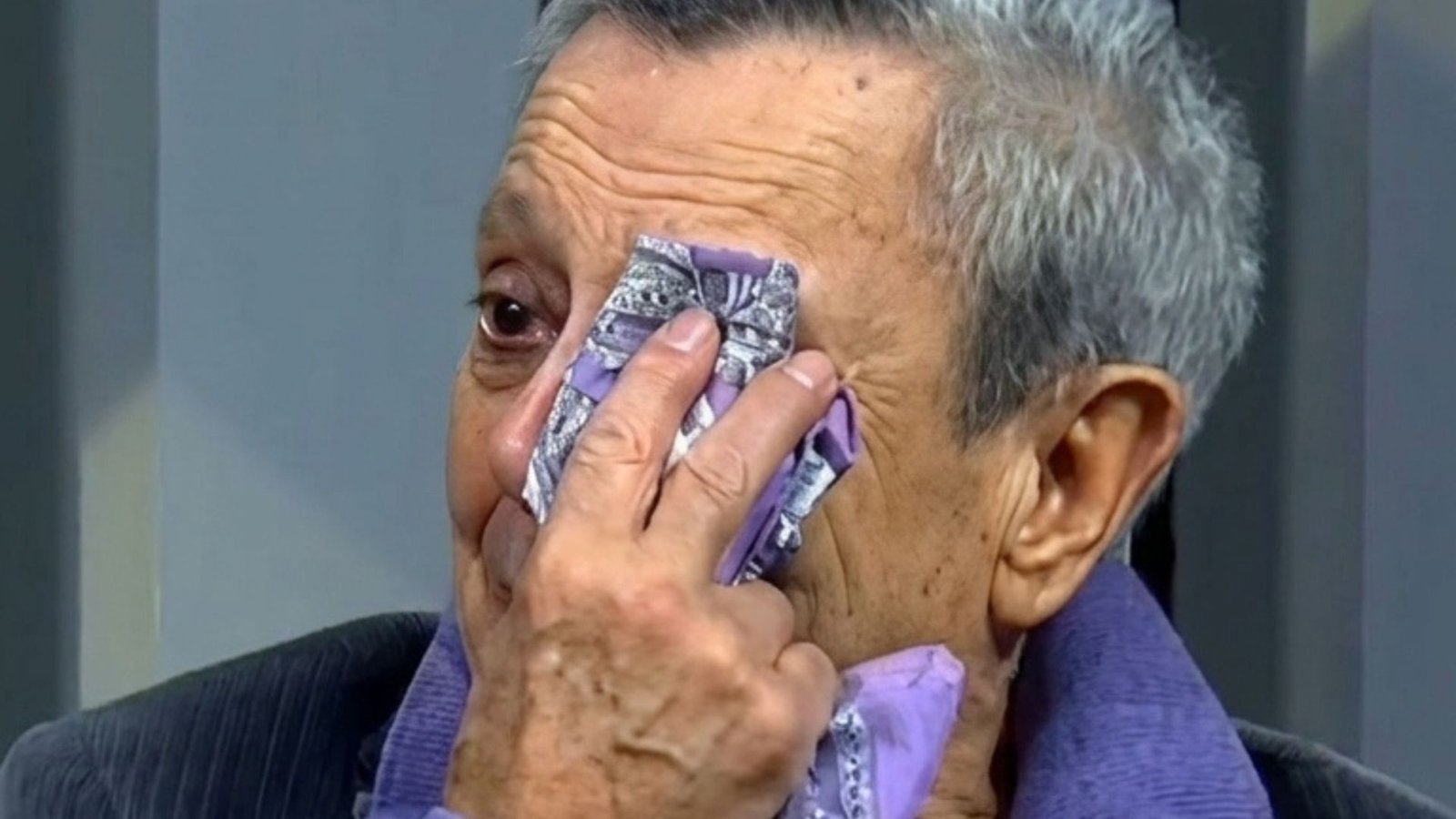 César Bono volverá al quirófano tras cirugía en el ojo: esta es la fecha