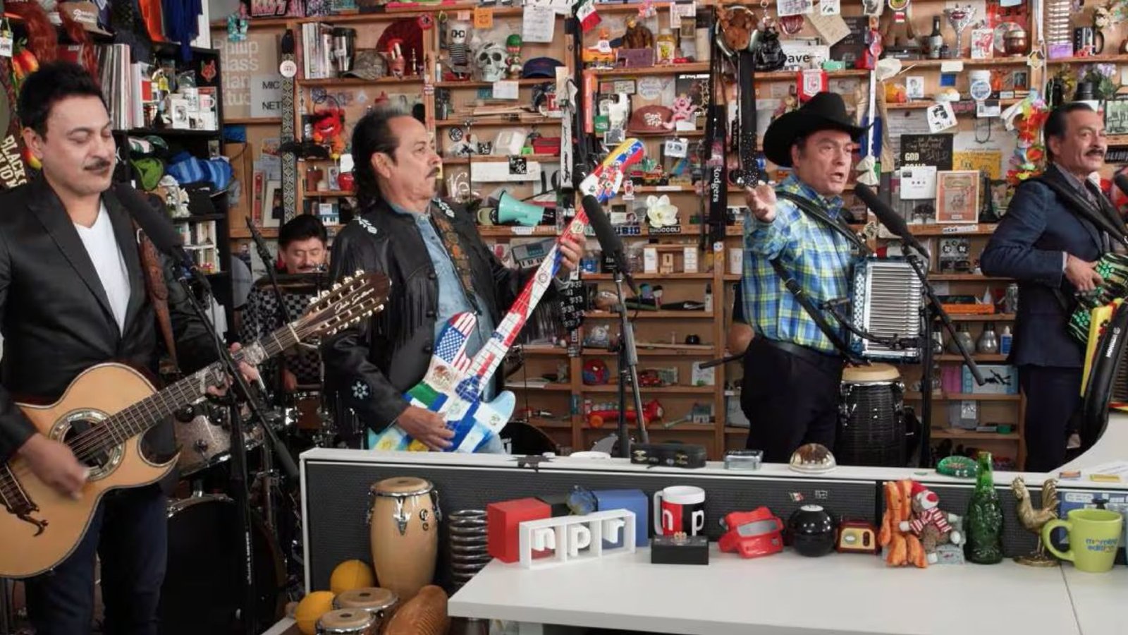 Los Tigres del Norte rompen el silencio tras censura de su ‘Tiny Desk'